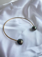 Load image into Gallery viewer, Kanau Cuff Bracelet