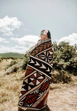 Load image into Gallery viewer, Lalaga Woven Throw