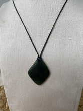 Load image into Gallery viewer, Tumbled Pendants – Pounamu – Small 6