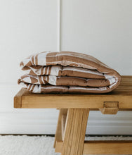 Load image into Gallery viewer, kotahitanga parauri playmat