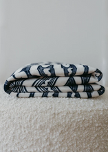 Load image into Gallery viewer, Aio Pepi Mink Collection