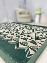 Load image into Gallery viewer, Māmā Mat - Takaro Green (Taniko)