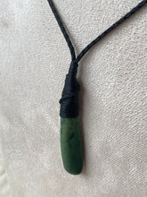 Load image into Gallery viewer, Tumbled Pendants – Pounamu Lashing Binding 1
