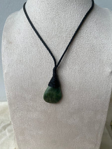 Tumbled Pendants – Pounamu Lashing Binding 3