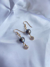 Load image into Gallery viewer, Kenau Earrings
