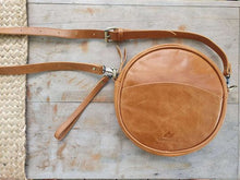 Load image into Gallery viewer, Canteen Crossbody - Vintage Tan
