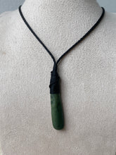 Load image into Gallery viewer, Tumbled Pendants – Pounamu Lashing Binding 1
