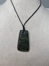 Load image into Gallery viewer, Toki Pounamu - Dark Inanga
