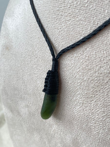 Tumbled Pendants – Pounamu Lashing Binding 2