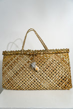 Load image into Gallery viewer, Te Kete Mahi - Natural (Linda Biddle)
