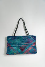 Load image into Gallery viewer, Kete Whakairo - Paua (Fu Maori)
