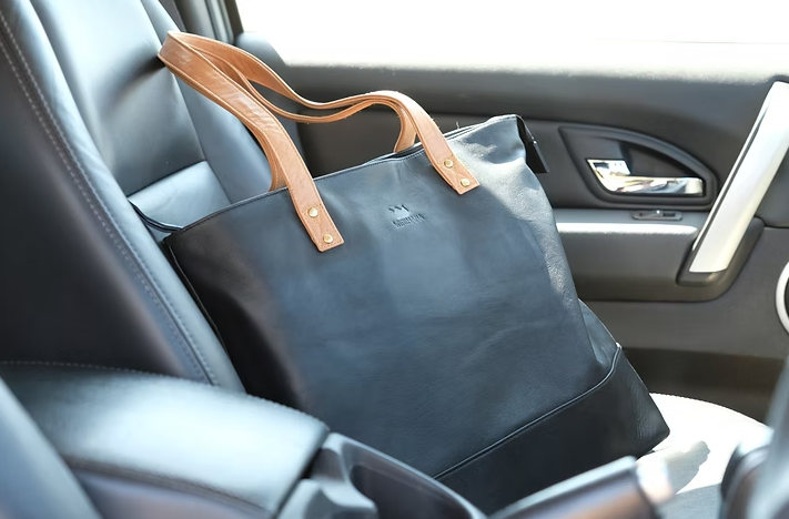 Kauri Tote in Black & Tan