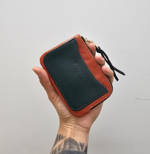 Load image into Gallery viewer, Tauaki Wallet - Pounamu green/ Clay Red
