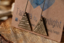 Load image into Gallery viewer, Niho Taniwha Earrings - Bronze
