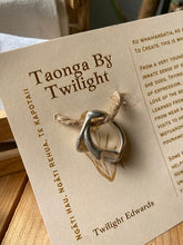 Load image into Gallery viewer, Taonga By Twilight- Shell Rings
